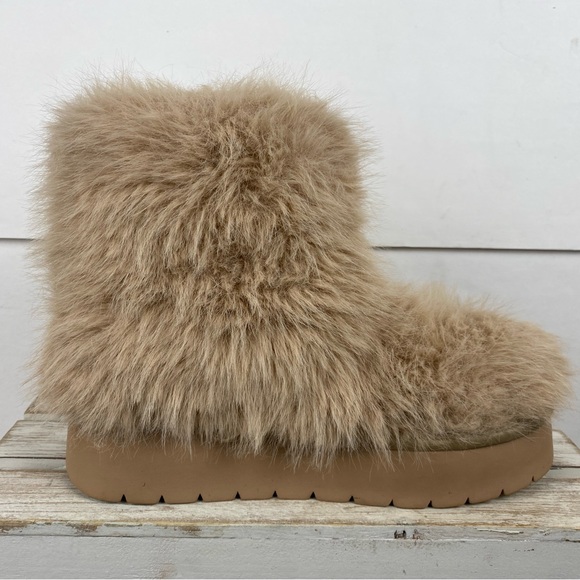 A New Day Women's Terra Faux Fur Boots with Memory Foam Insole size 8 - Picture 5 of 10